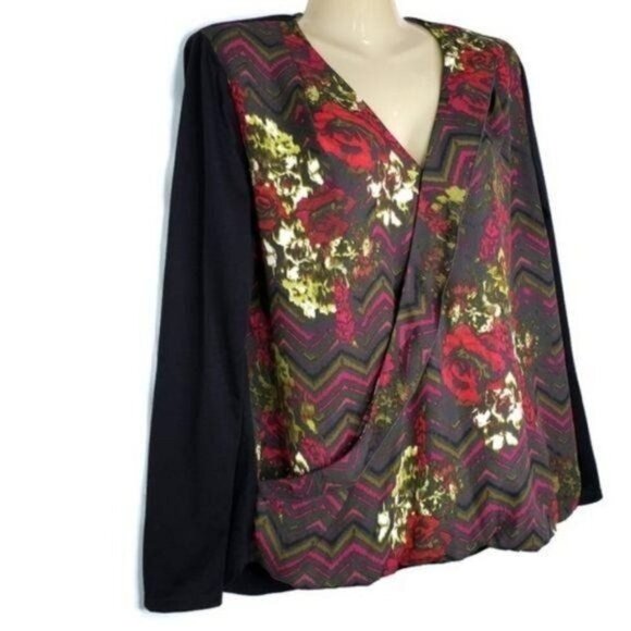 Kut from the Kloth Faux Wrap Floral Top Size‎ Medium KFTK - Picture 2 of 6